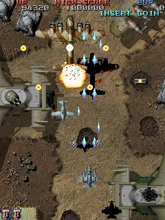 Capture d'écran de Raiden Fighters – jeu d'arcade Seibu Kaihatsu